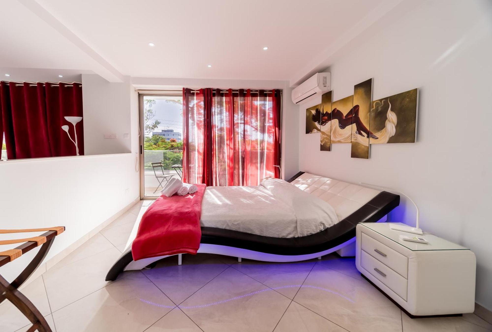 Mesogios House Suites Larnaca Exterior foto